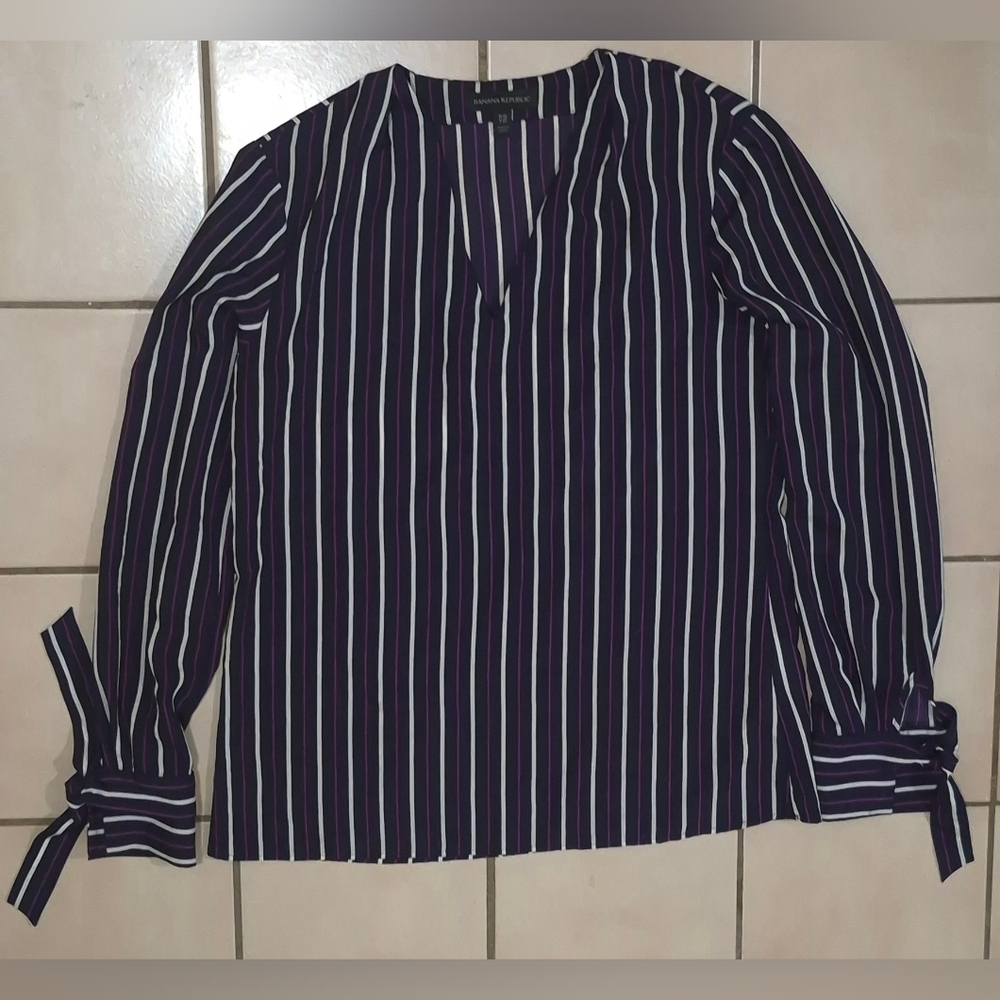 Banana Republic Striped Tie-Cuff Blouse – Navy Purple White(XS)